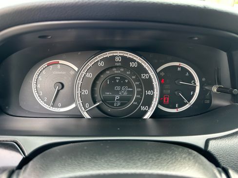 Used 2017 Honda Accord LX image 34