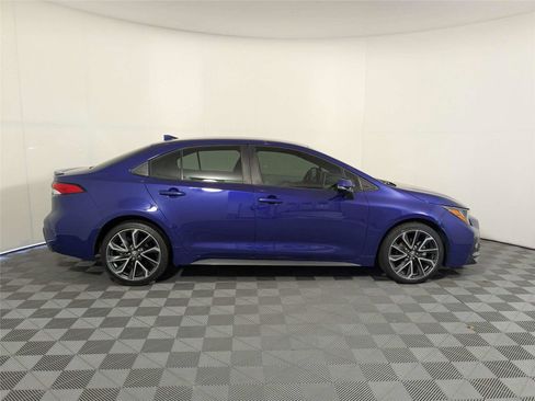Used 2020 Toyota Corolla SE image 4