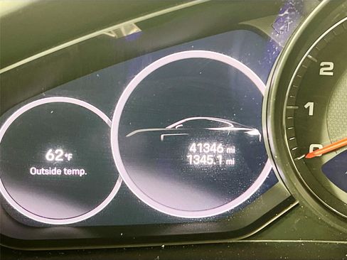 Used 2022 Porsche Panamera GTS image 12