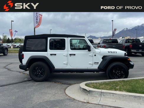 Used 2020 Jeep Wrangler Unlimited Sport AWD/4WD image 5