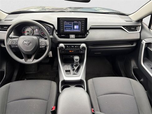 Used 2019 Toyota RAV4 LE image 12