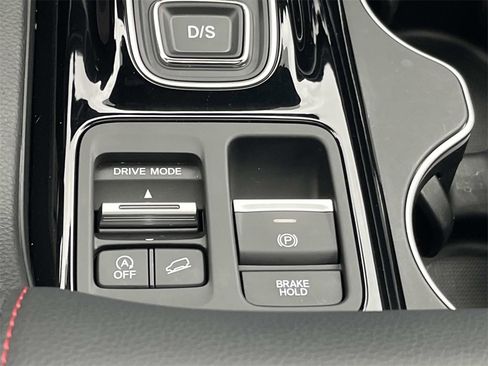 Used 2025 Honda Pilot Black Edition image 29