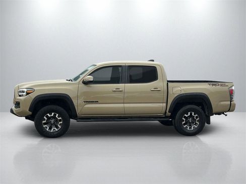 Used 2020 Toyota Tacoma TRD Off-Road image 8
