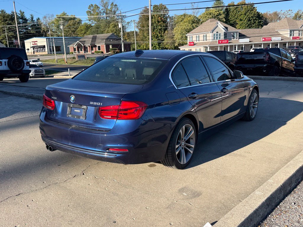 Used 2018 BMW 330i xDrive Sedan AWD/4WD image 6