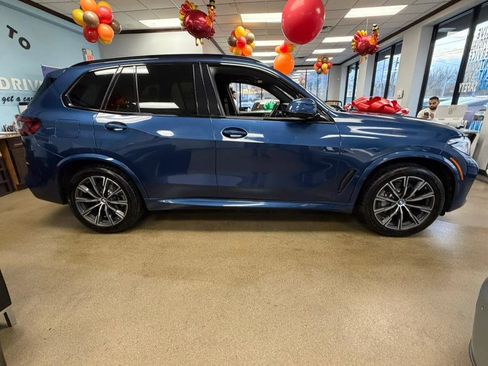 Used 2021 BMW X5 xDrive40i w/ M Sport Package image 12