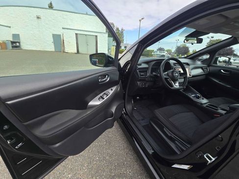 Used 2024 Nissan Leaf S FWD image 20