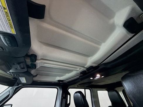 Used 2019 Jeep Wrangler Unlimited Sahara image 22