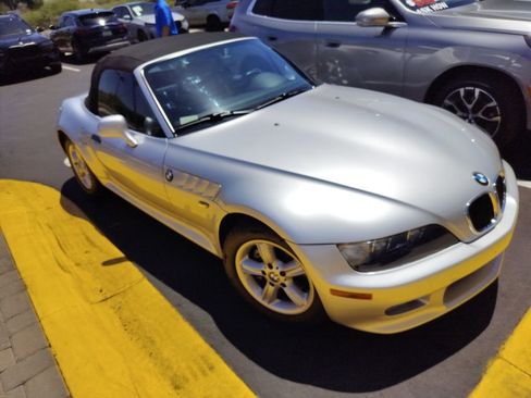 Used 2002 BMW Z3 2.5i RWD image 3