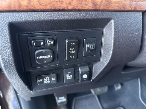 Used 2015 Toyota Tundra 1794 Edition image 24