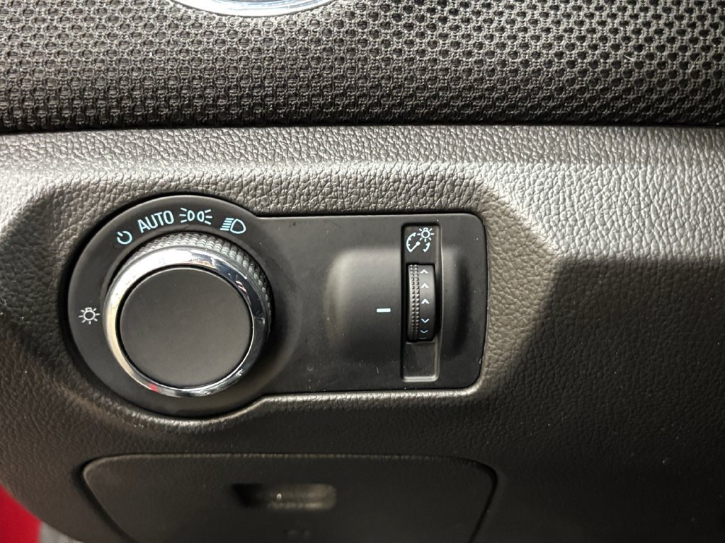 Used 2011 Chevrolet Cruze LT FWD image 29
