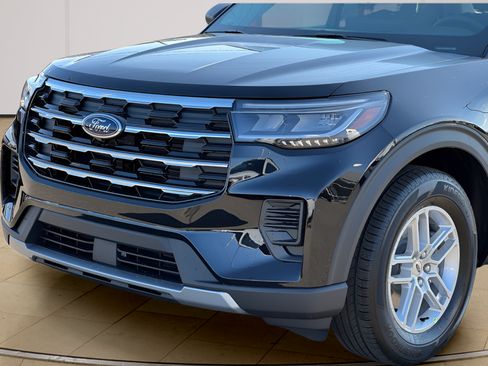 Used 2026 Ford Explorer Active RWD image 36