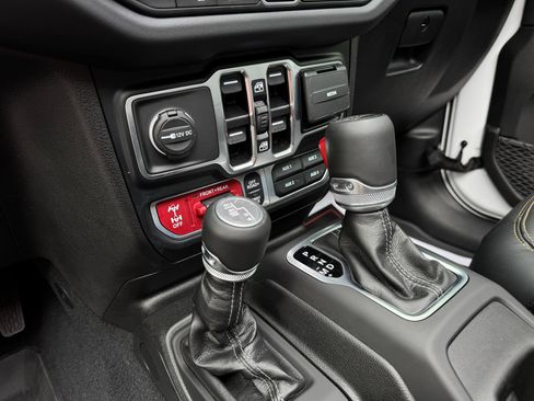 Used 2024 Jeep Wrangler Unlimited Rubicon 392 AWD/4WD image 40