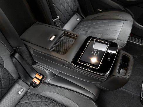 Used 2022 Mercedes-Benz GLS 63 AMG 4MATIC image 24