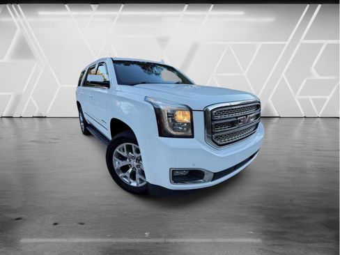Used 2017 GMC Yukon SLE w/ SLE Value Package image 5