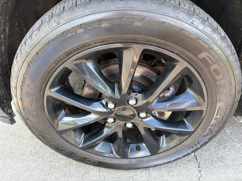 Used 2018 Dodge Durango GT w/ Blacktop Package AWD/4WD image 21