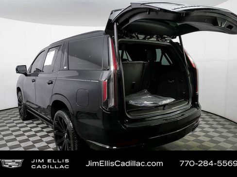 Used 2021 Cadillac Escalade Sport w/ Driver Assist Tech Package image 37