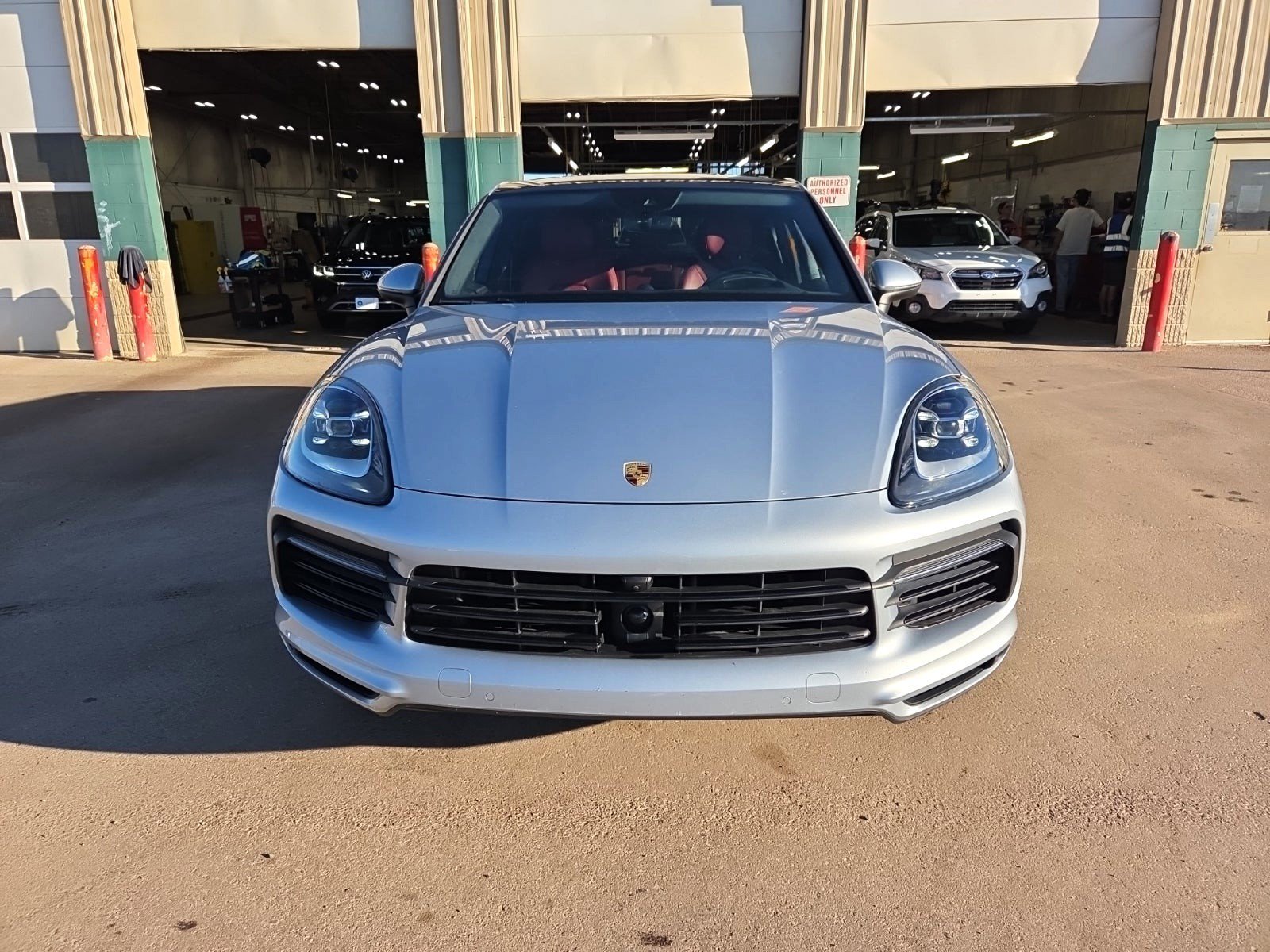 Used 2020 Porsche Cayenne AWD/4WD image 2
