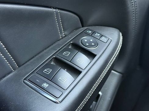 Used 2014 Mercedes-Benz ML 63 AMG 4MATIC image 33