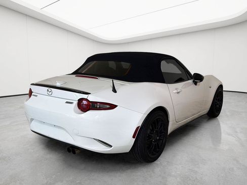 Used 2016 MAZDA MX-5 Miata Club RWD image 21