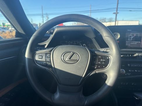 Used 2022 Lexus ES 350 w/ Premium Package image 16
