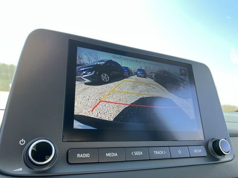 Used 2023 Hyundai Kona SEL image 12