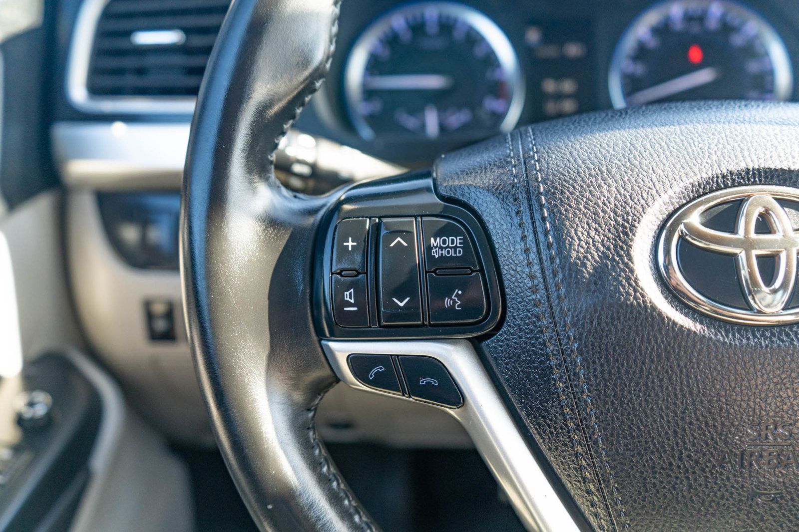 Used 2018 Toyota Highlander XLE FWD image 27