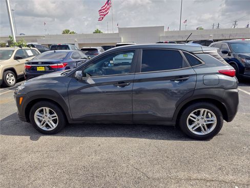 Used 2021 Hyundai Kona SE w/ Cargo Package FWD image 5