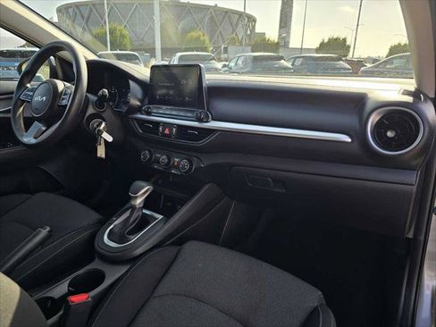 Used 2024 Kia Forte LXS FWD image 10