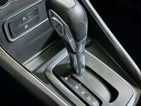 Used 2019 Ford EcoSport SE w/ SE Convenience Package image 19