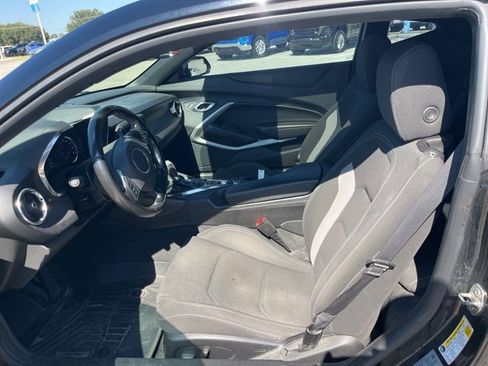 Used 2018 Chevrolet Camaro LT image 13