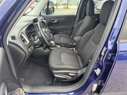 Used 2016 Jeep Renegade Latitude image 8