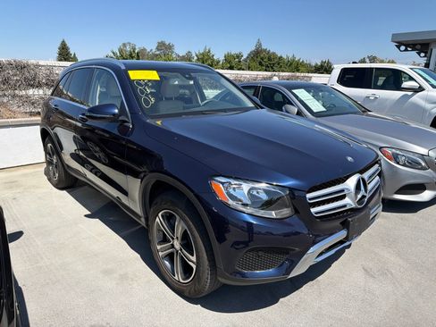 Used 2016 Mercedes-Benz GLC 300 4MATIC image 2