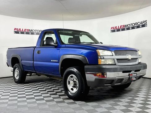 Used 2004 Chevrolet Silverado 2500 W/T RWD image 1