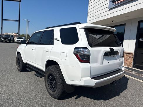 Used 2024 Toyota 4Runner TRD Off-Road Premium w/ Moonroof Package AWD/4WD image 7