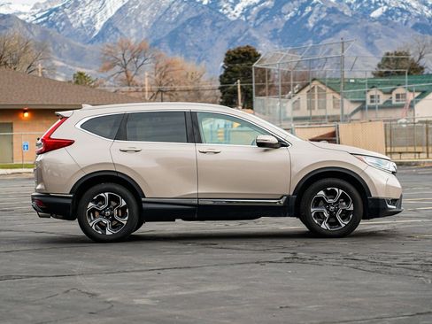 Used 2019 Honda CR-V Touring image 4