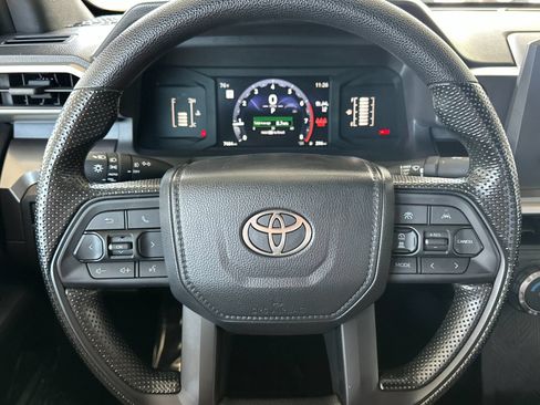 Used 2025 Toyota Tacoma SR5 AWD/4WD image 20