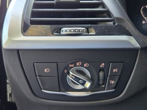 Used 2021 BMW X3 xDrive30i w/ M Sport Package image 31