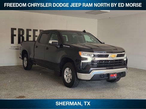 Used 2023 Chevrolet Silverado 1500 LT w/ Protection Package AWD/4WD image 2