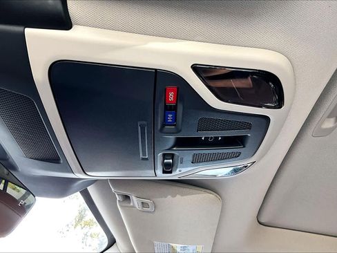 Used 2023 Subaru Outback Touring image 31