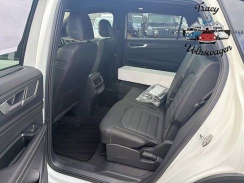 New 2026 Volkswagen Tiguan SEL R-Line image 19