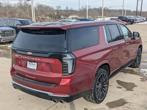 New 2026 Chevrolet Suburban High Country image 7