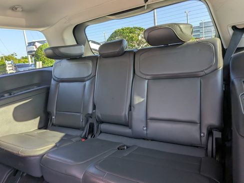 Used 2025 Ford Expedition Active AWD/4WD image 16