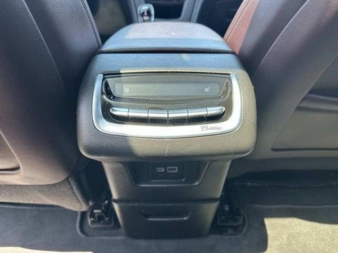 Certified 2023 Cadillac XT6 Premium Luxury AWD/4WD image 13