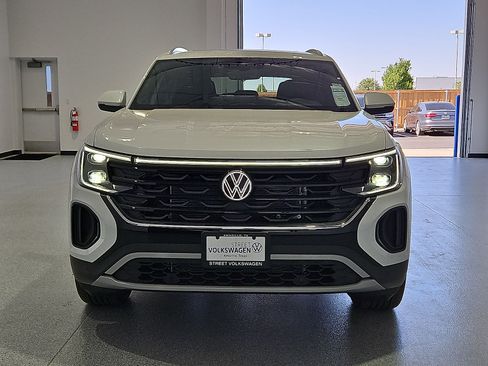 New 2026 Volkswagen Atlas Cross Sport SE FWD image 4