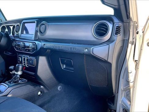 Used 2021 Jeep Wrangler Sport AWD/4WD image 13