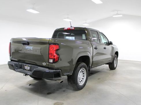 Used 2024 Chevrolet Colorado W/T image 9