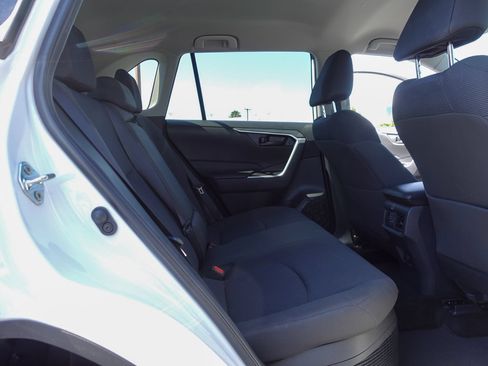 Used 2025 Toyota RAV4 LE AWD/4WD image 15
