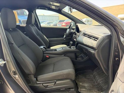 Used 2022 Honda HR-V Sport image 12