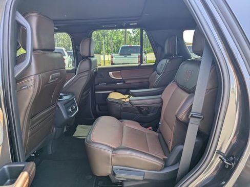 Used 2025 Ford Expedition King Ranch AWD/4WD image 17