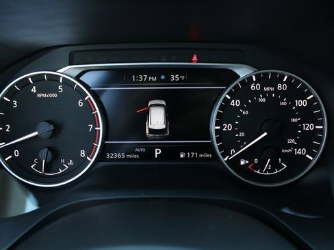 Used 2023 Nissan Rogue S image 19